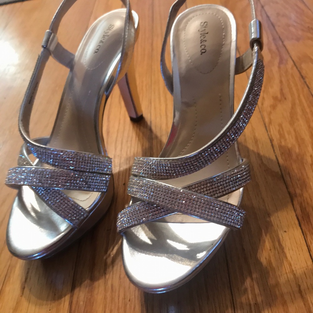 Style & Co. Philly Silver Wedding Party Sandals